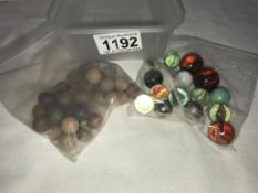 A quantity of Victorian clay marbles & other vintage marbles