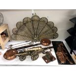 A selection of brass & copper including Peacock/fan fire screen,