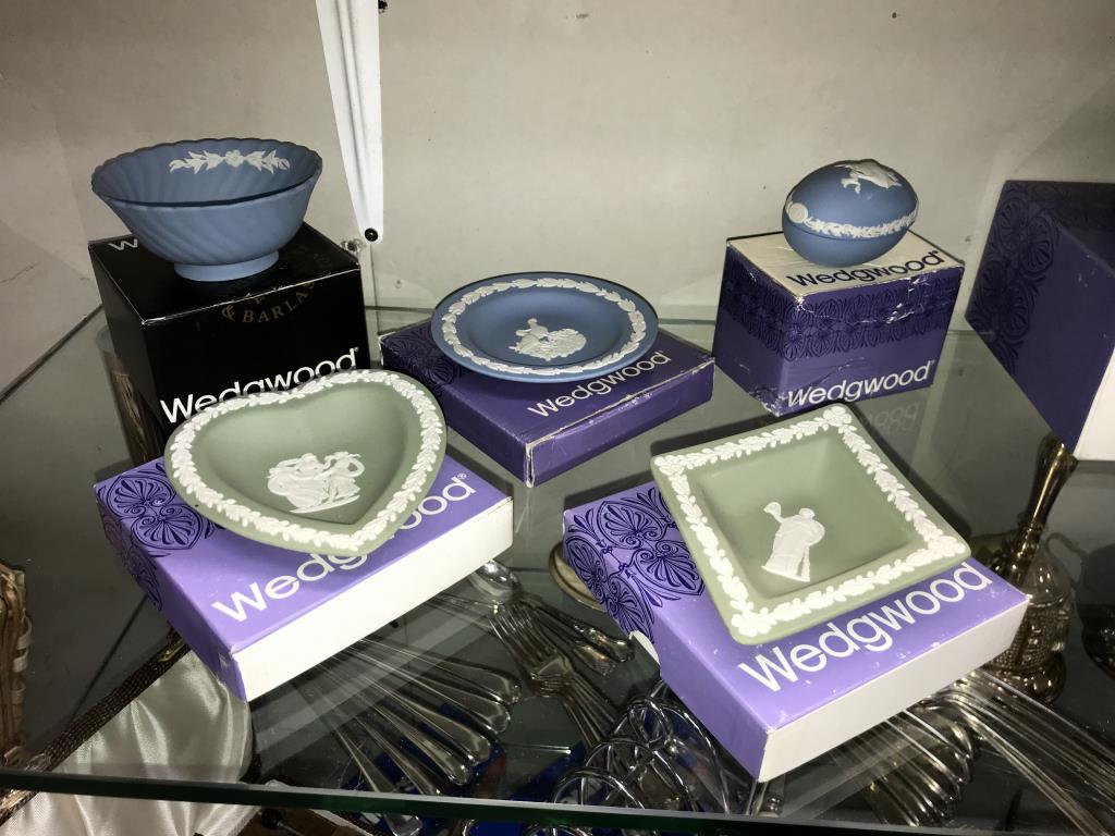 A good lot of boxed wedgwood Jasperware (11 pieces in total) - Image 2 of 4