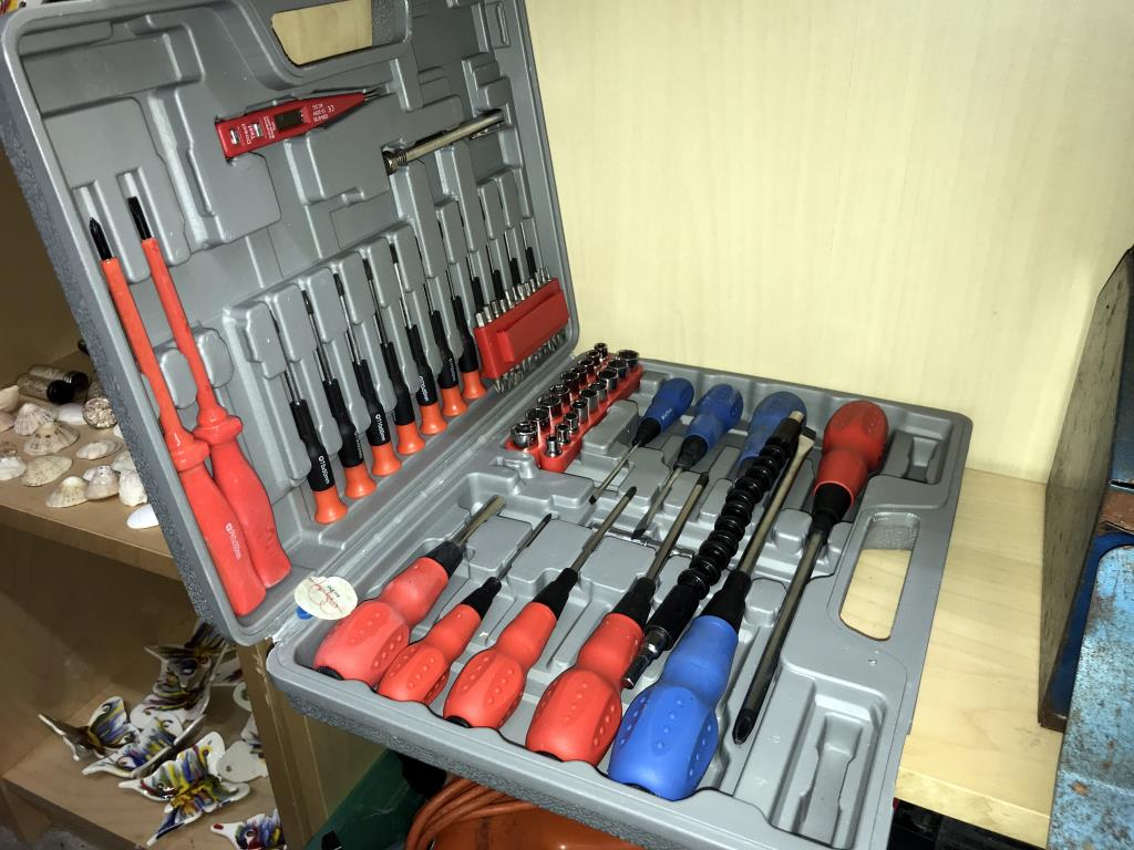 2 shelves of tools including screwdriver set, cantilever tool boxes & contents etc. - Image 2 of 6