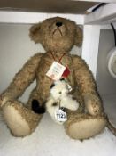 A Max Hermann yesterday bear with cat limited edition No 337/2000 ****Condition