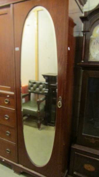 A mahogany mirror door combination wardrobe. (Collect only). - Image 2 of 3