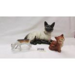 A Beswick cat, a smaller cat and a hunting hound.