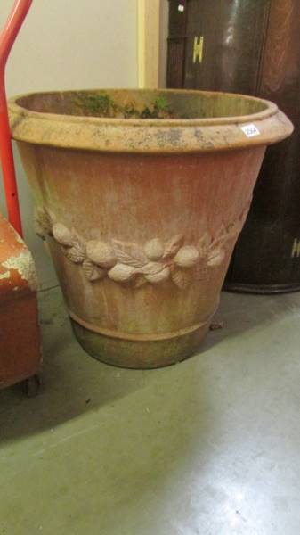 A large earthenware planter. (Collect only).