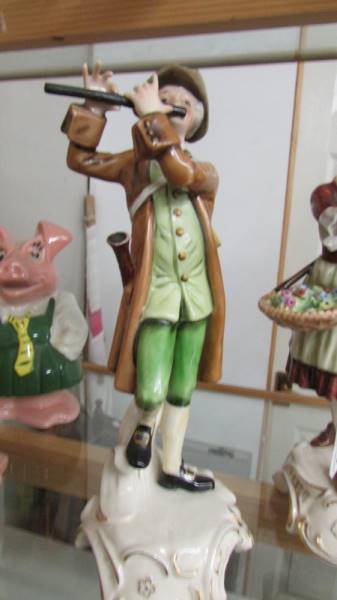 A set of six Goebel figurines. (Collect only). - Image 7 of 7
