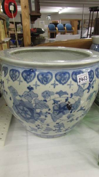 Two large blue and white planters, a/f (both have cracks to bottoms). - Image 4 of 5