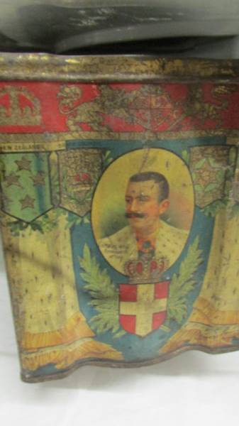 An old sweet tin depicting European Royalty, missing lid. - Image 2 of 4