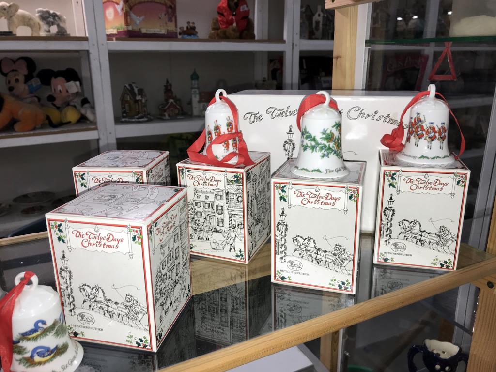 The twelve days of Christmas boxed porcelain bells by Hutchenreuther 1 a/f - Image 4 of 4