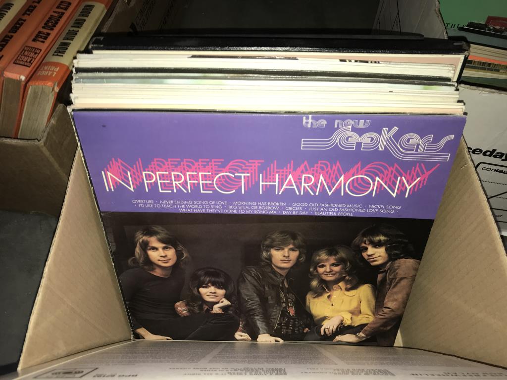 A quantity of LP's and singles in 2 boxes - Image 13 of 14