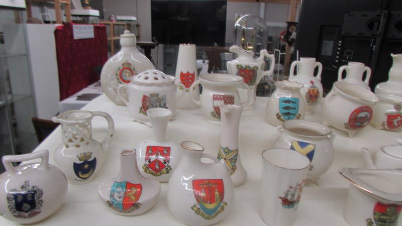 Fifty pieces of assorted crested china, various crests, - Image 4 of 5