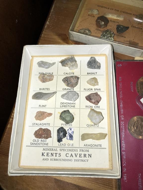 Kents cavern and Cheddar minerals and 4 Liverpool hall of fame medallions etc. - Image 3 of 7