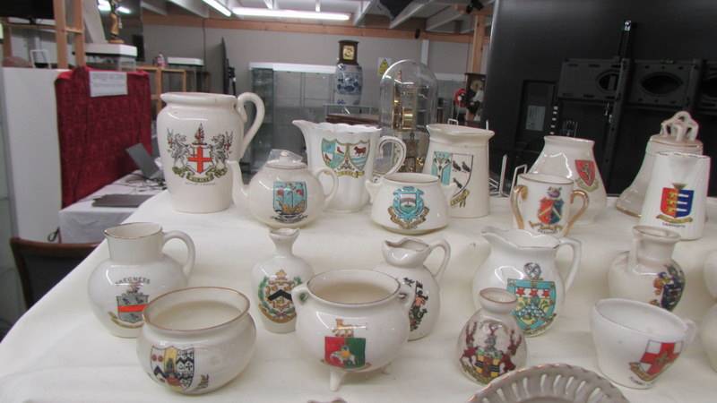 Forty pieces of assorted crested china. - Image 5 of 5