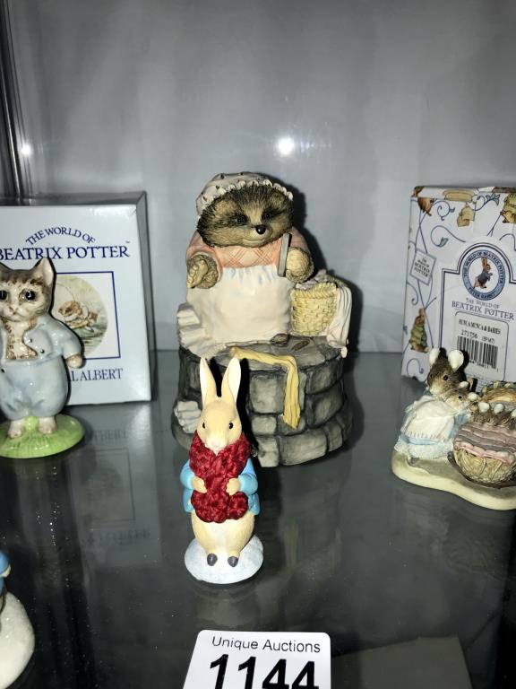 A mixed lot of Peter Rabbit items including musical Mrs Tiggy Winkle, - Image 3 of 4