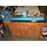 A very good quanlity wood turning lathe, 100 cm bed, 370w motor/1400 rpm,