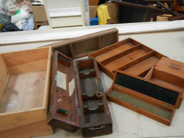 A good selection of wooden boxes and trays including some advertising. - Image 3 of 6