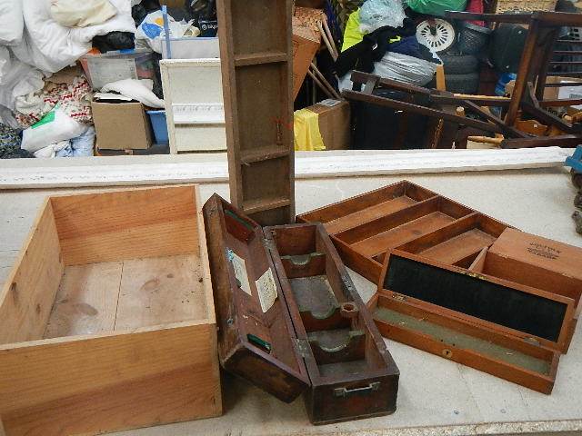 A good selection of wooden boxes and trays including some advertising. - Image 2 of 6