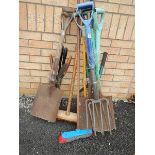 A good lot of garden tools.