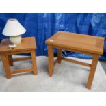 2 solid oak side tables, a table lamp and and 150 x 80 cm rug.