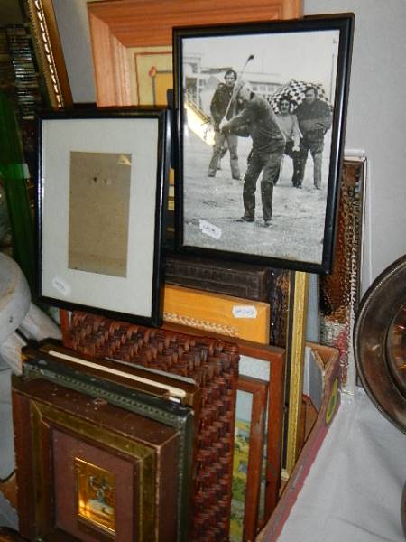 A large lot of old picture frames and a pencil drawing. - Image 3 of 5