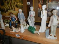 A mixed lot of collectable figures.