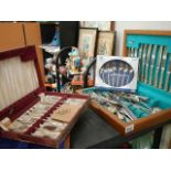 A mixed lot of cutlery including cased sets.