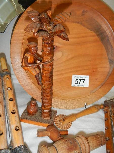 A mixed lot of wooden items including bread board. - Image 4 of 5