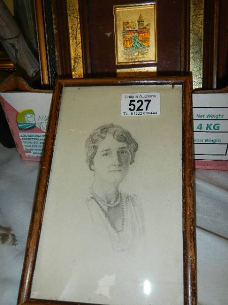 A large lot of old picture frames and a pencil drawing. - Image 2 of 5