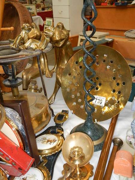 A mixed lot of brass and copper including hunting horn, primus stove, blow lamp etc/. - Image 2 of 5