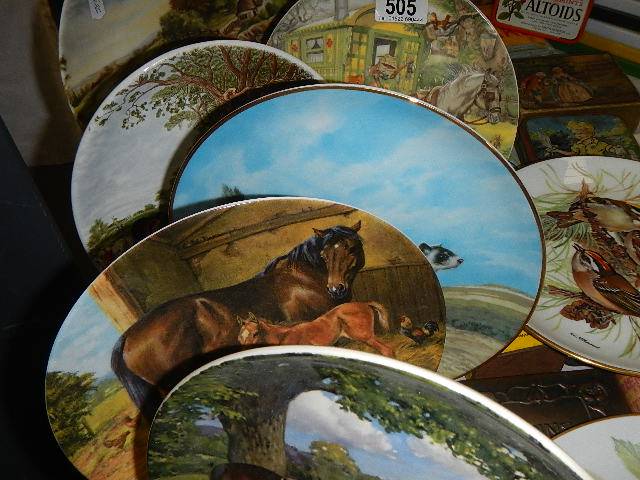 A mixed lot of collector's plates including horses and birds. - Image 4 of 4