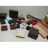 A mixed lot of jewellery boxes.