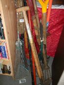 A mixed lot of garden tools. (collect only).