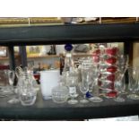 A mixed lot of glass ware.