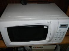 A Cookworks microwave.