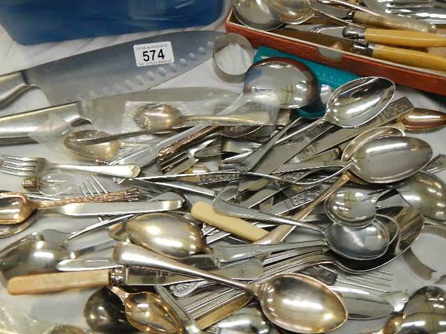 A mixed lot of cutlery. - Image 3 of 6