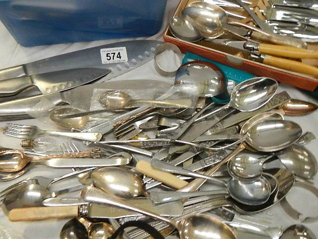 A mixed lot of cutlery. - Image 5 of 6