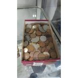 A mixed lot of coins.