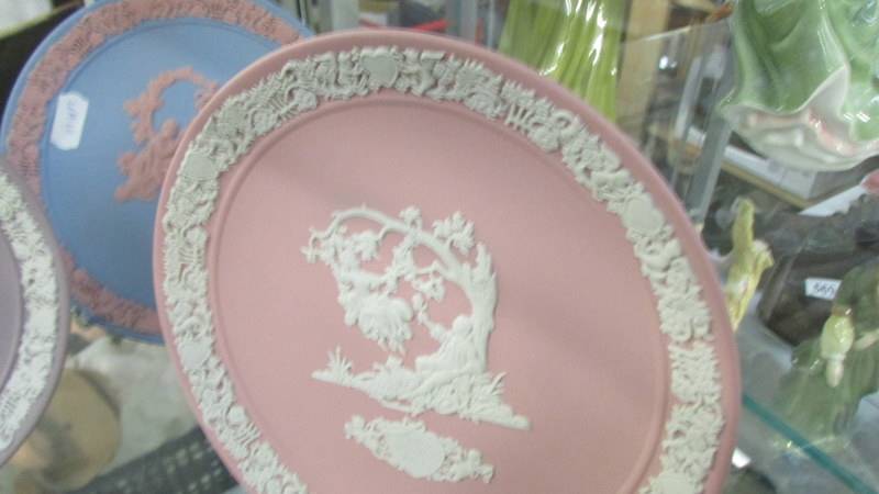 Seven Wedgwood limited edition Valentine Day plates from 1982 through to 1988. - Image 3 of 5