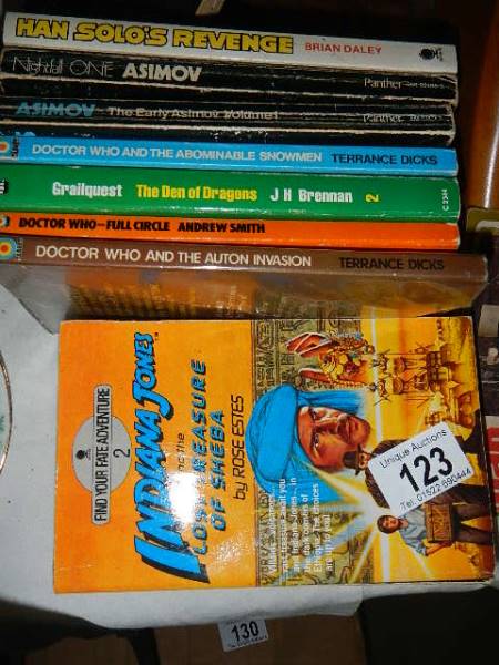 A quantity of science fiction sci-fi books including Doctor Who etc, - Image 2 of 4