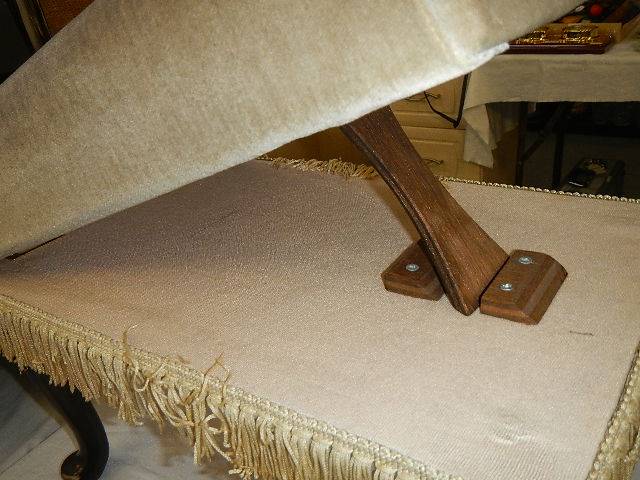 An adjustable angled foot stool on Queen Anne legs, - Image 3 of 4