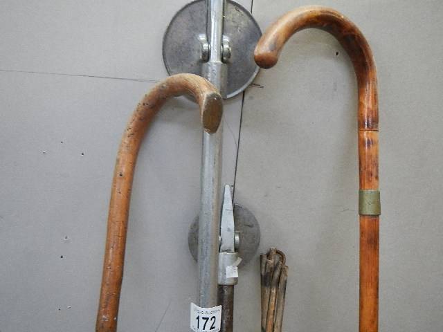 2 vintage shooting sticks and a cane carpet beater - Image 2 of 3