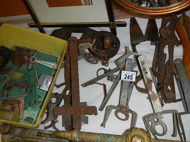 A quantity of vintage iron animal traps and a vintage Harras bean slicer etc. - Image 4 of 6