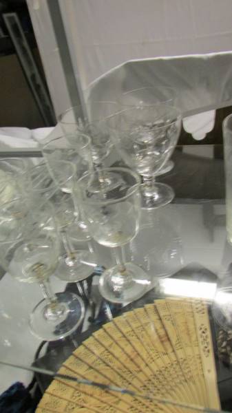 A quantity of vintage drinking glasses - Image 2 of 4