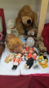 A mixed lot of toys including some vintage and some soft.
