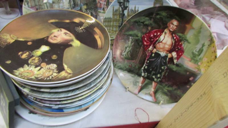 A large lot of collector's plates including Royal Doulton. (collect only). - Image 2 of 3