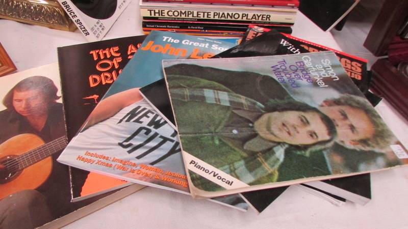 A quantity of music related books including violin, piano, Beatles, Queen etc. - Image 5 of 5