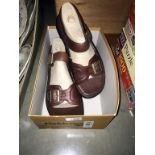 A pair of Clark's men's sandles, size 9. (appear new).