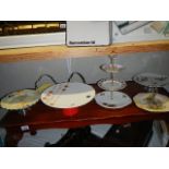 A mixed lot of cake stands.