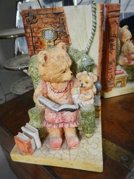 A pair of bear book ends. - Image 2 of 3