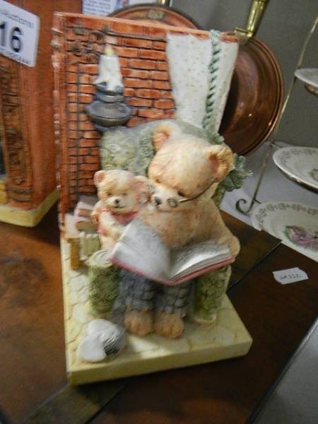 A pair of bear book ends. - Image 3 of 3