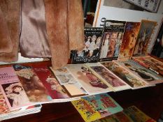 A quantity of doll collector's magazines.